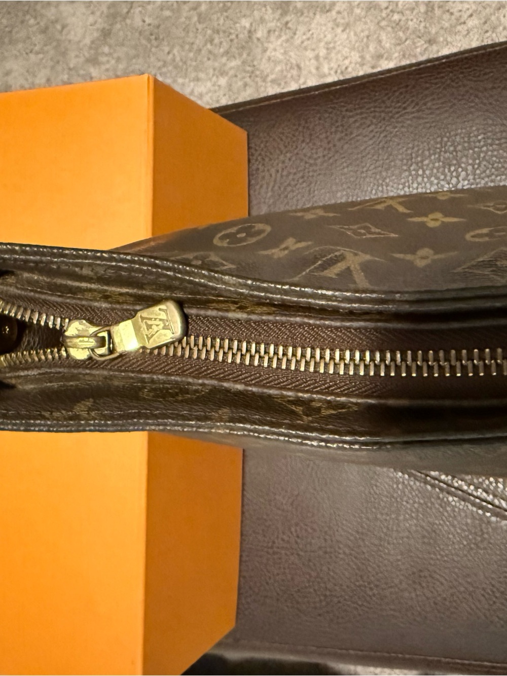 Louis Vuitton Monogram Canvas Shoulder Bag with Tan Handle - Picture 6 of 9